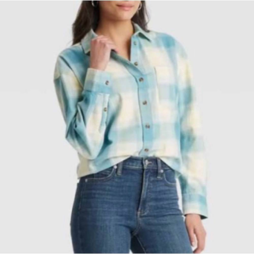 Universal Thread Blue Long Sleeve Notched Collar Shirt